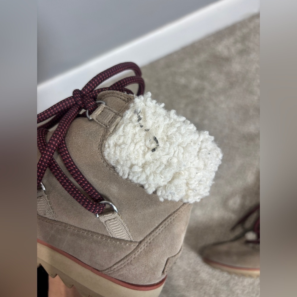 Sorel Harlowe Gray Suede Shearling Lace Cozy Waterproof Winter Booties Women 7.5 - Picture 6 of 11